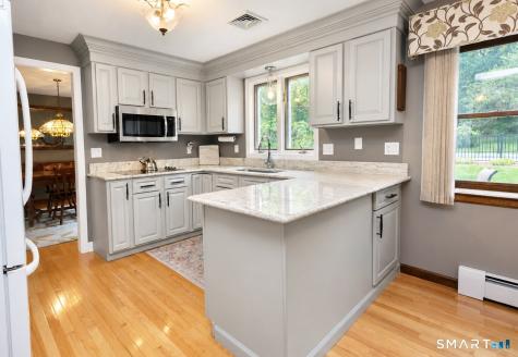 180 Loomis Street Granby CT 06060