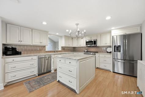 57 Westledge Road Simsbury CT 06092