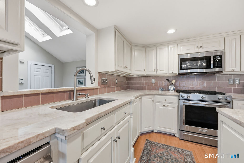57 Westledge Road Simsbury CT 06092