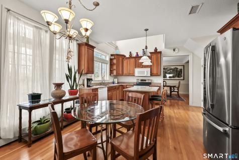 87 Wanda Lane Middletown CT 06457