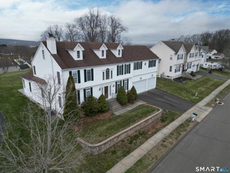 87 Wanda Lane Middletown CT 06457