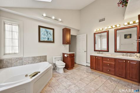 87 Wanda Lane Middletown CT 06457