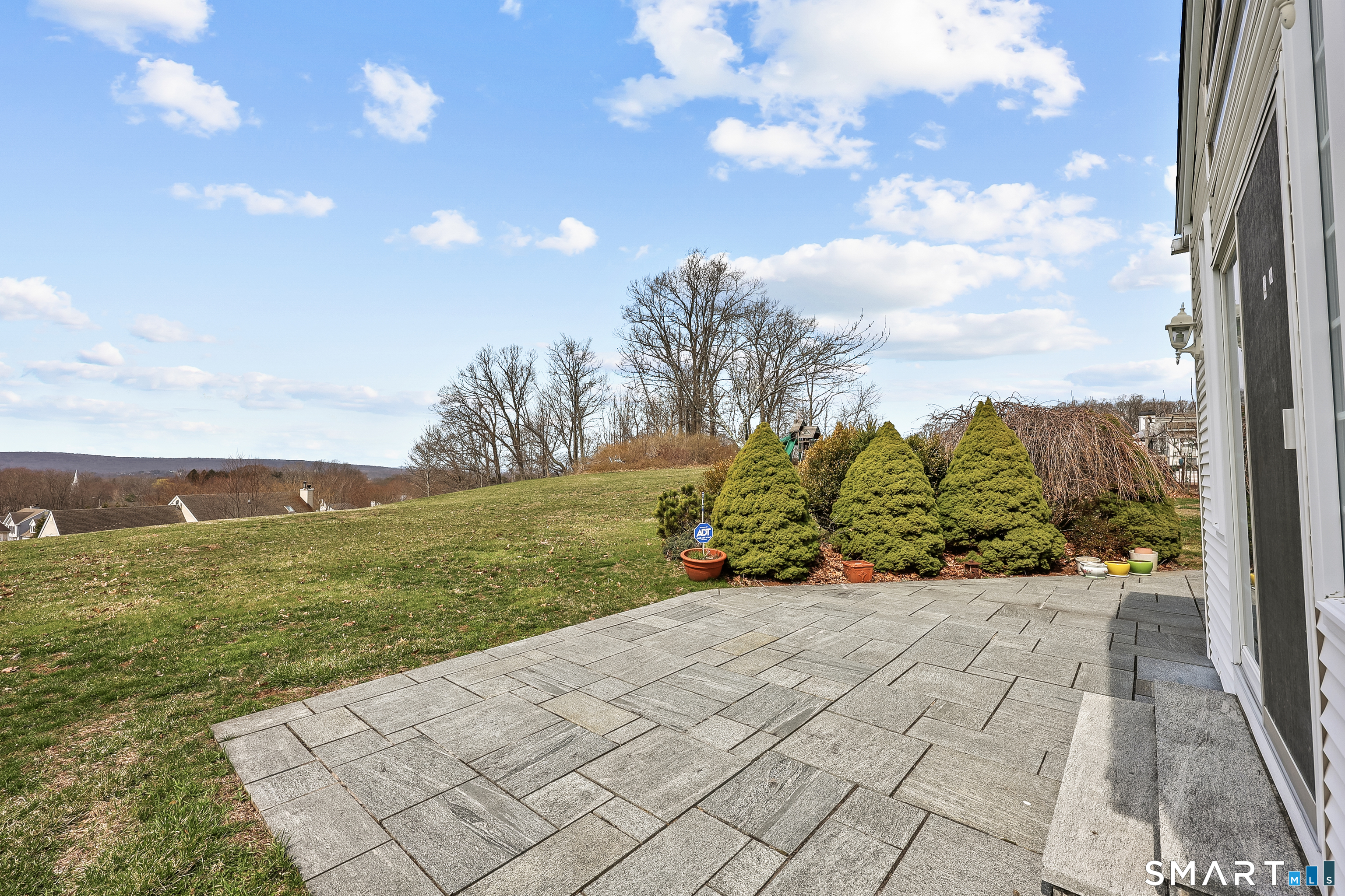 87 Wanda Lane Middletown CT 06457
