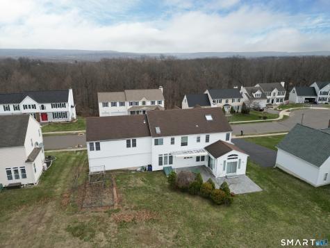 87 Wanda Lane Middletown CT 06457