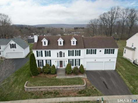87 Wanda Lane Middletown CT 06457