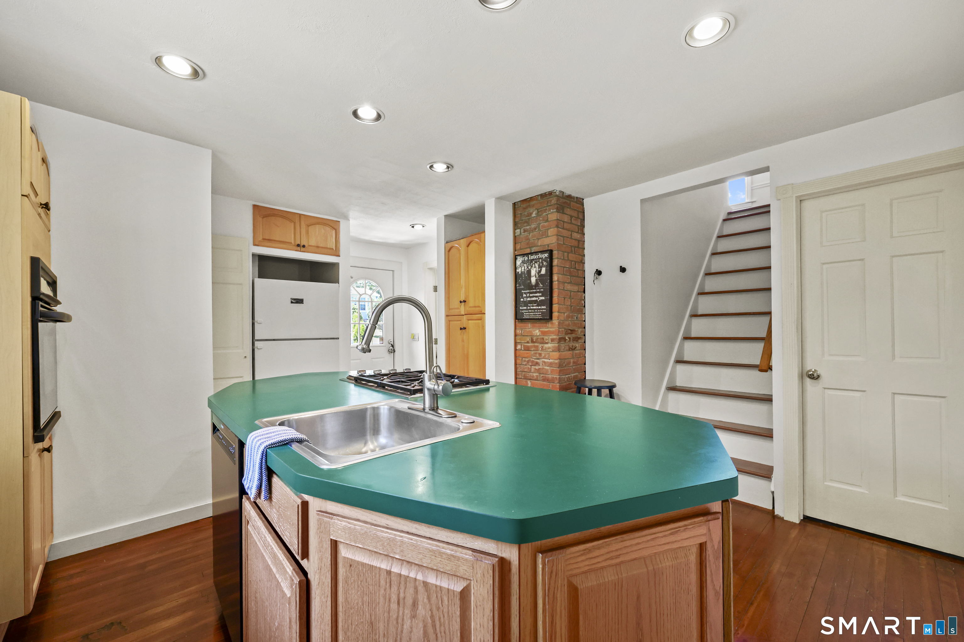 36 Hunting Hill Avenue Middletown CT 06457