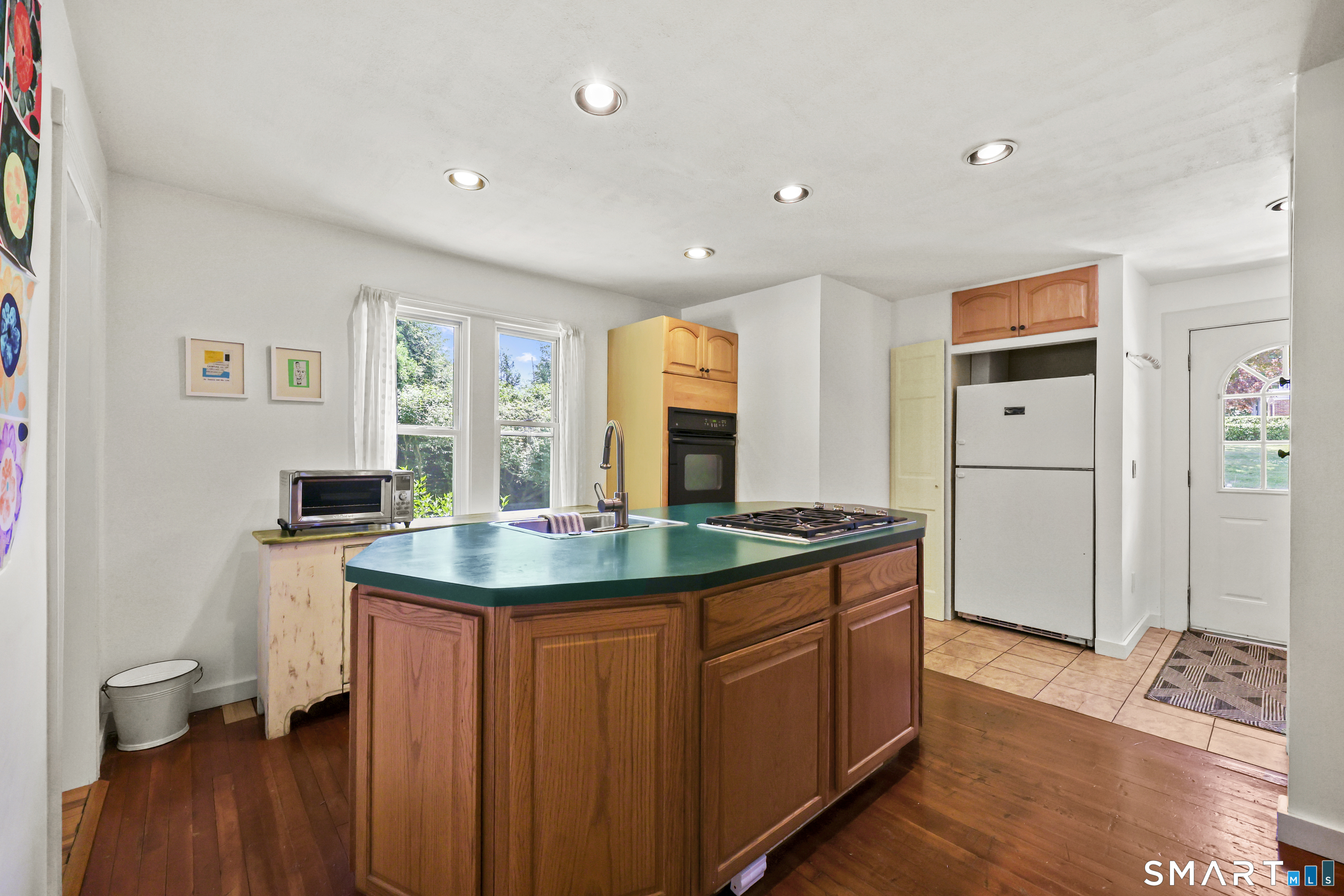 36 Hunting Hill Avenue Middletown CT 06457