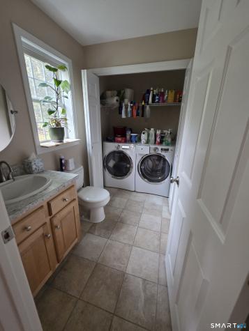 71 Lakeview Road Plymouth CT 06786