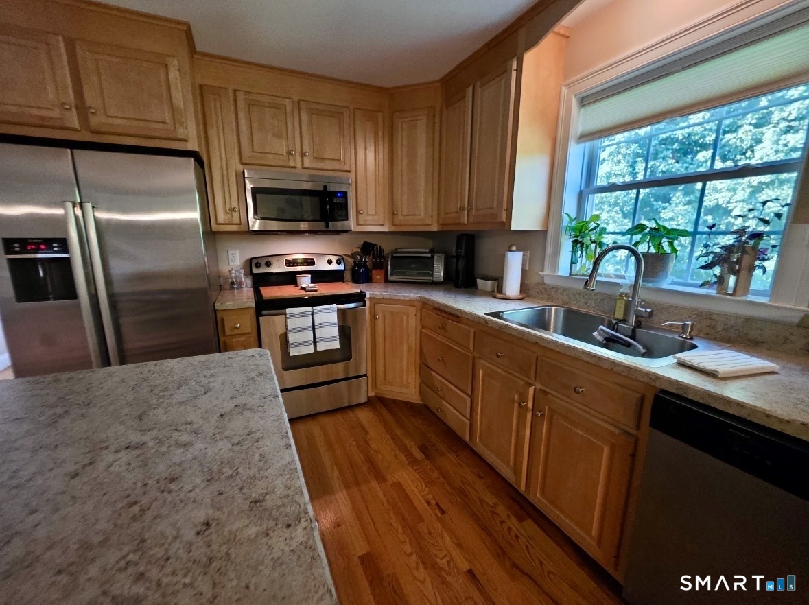 71 Lakeview Road Plymouth CT 06786
