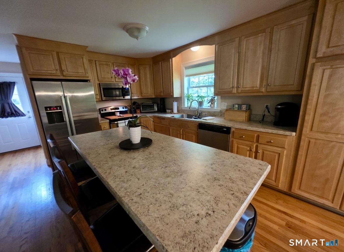 71 Lakeview Road Plymouth CT 06786