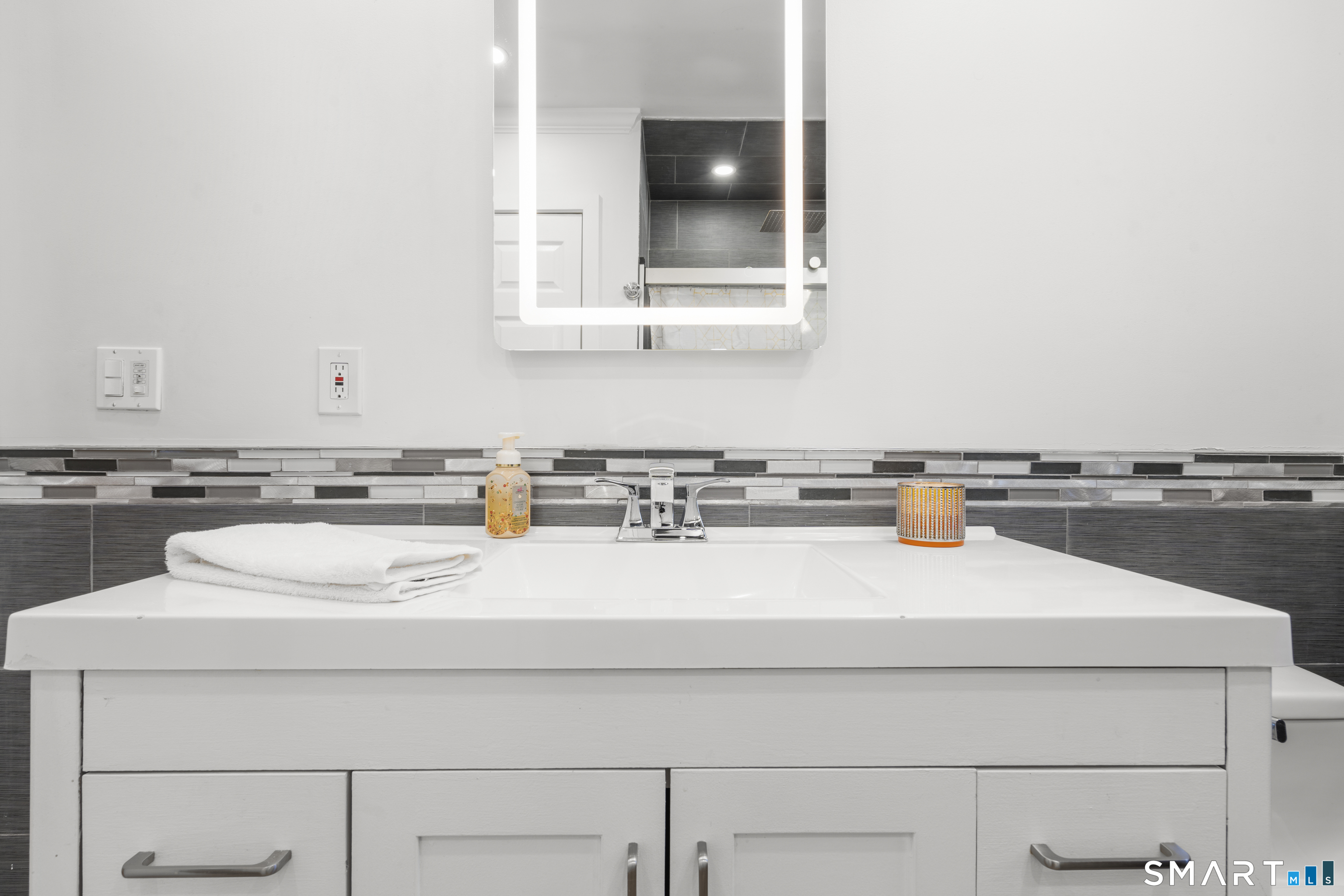 102 Forest St Extension East Haven CT 06512