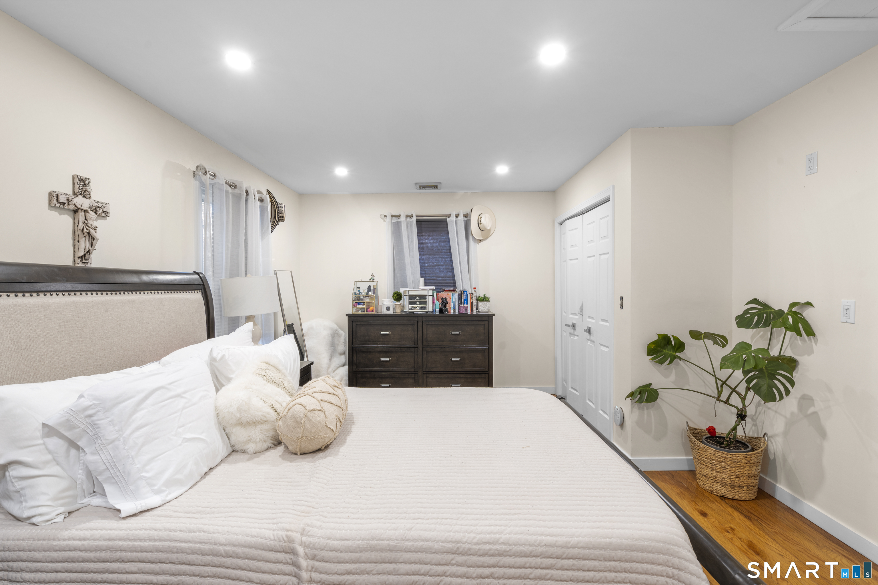 102 Forest St Extension East Haven CT 06512
