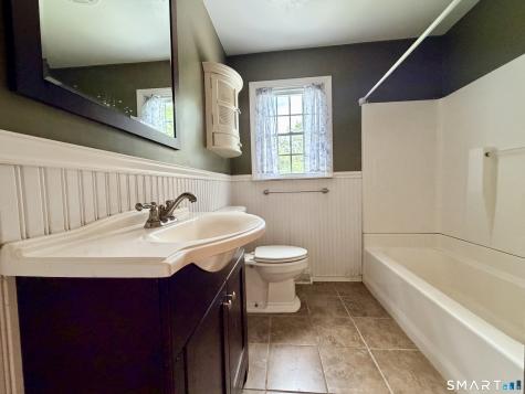 30 Valley Brook Terrace Stratford CT 06614