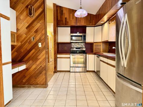 30 Valley Brook Terrace Stratford CT 06614