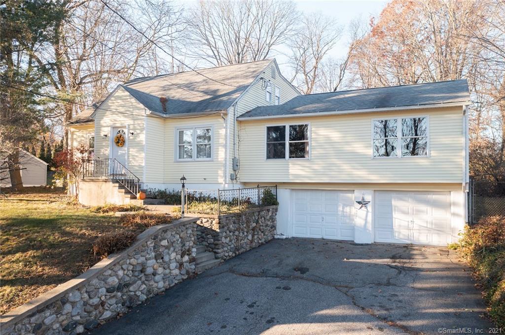 10 Tame Buck Road Wolcott CT 06716