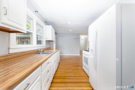 347 Griffin Road Suffield CT 06093
