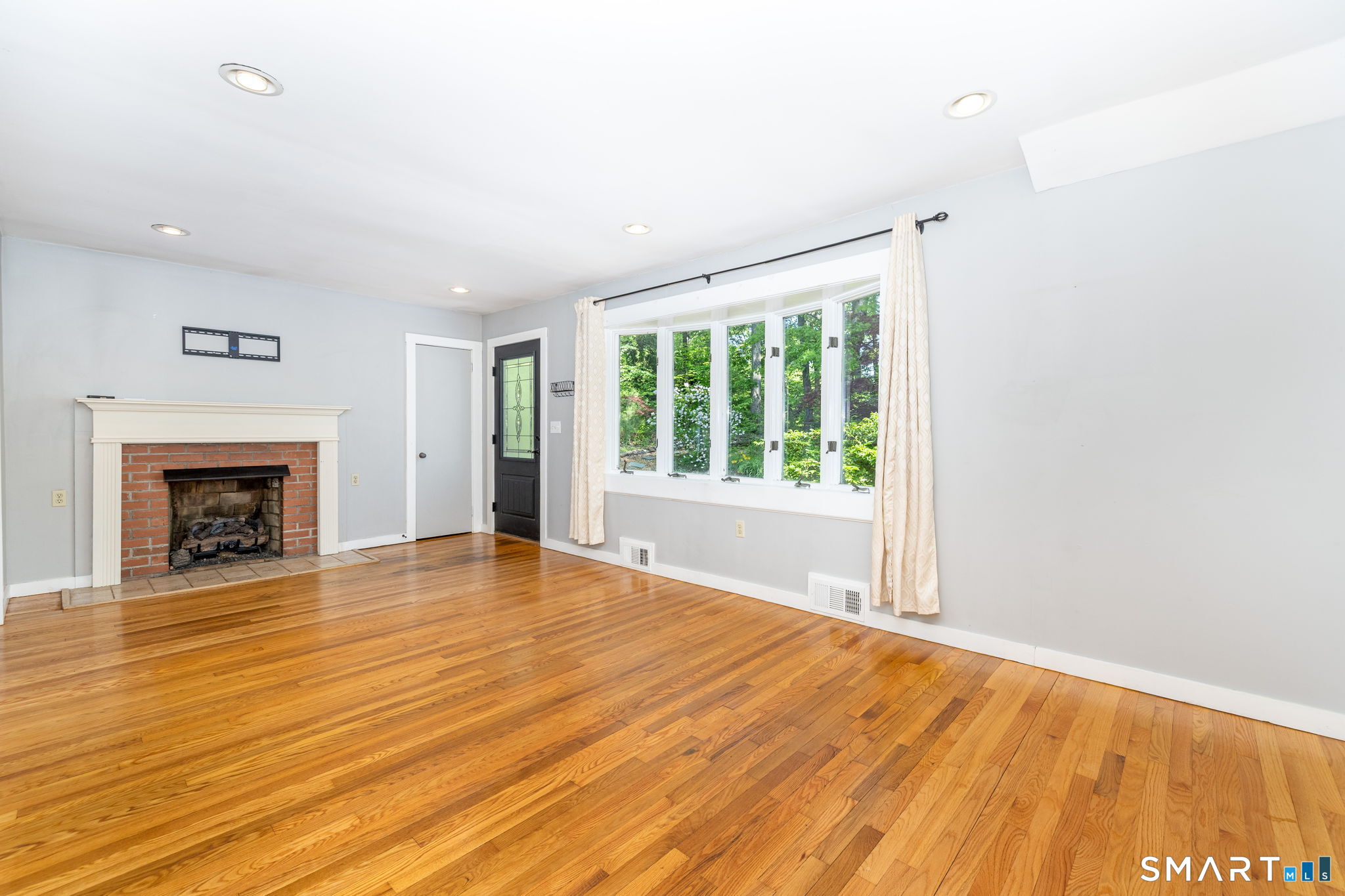 347 Griffin Road Suffield CT 06093