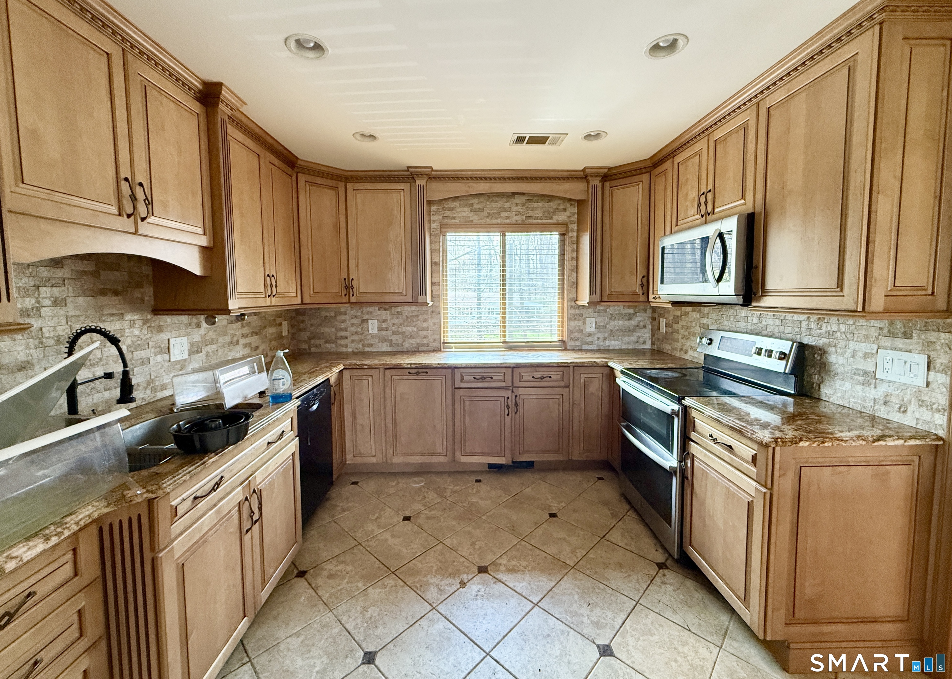 103 Haviland Drive Trumbull CT 06611