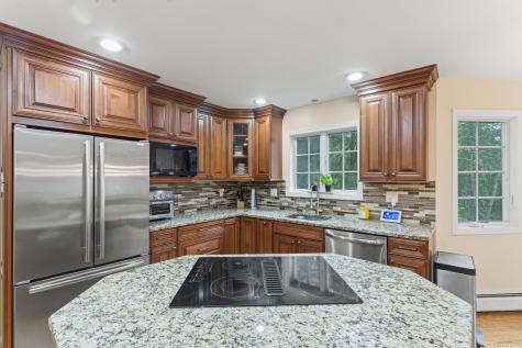 17 Raven Crest Drive Bethel CT 06801