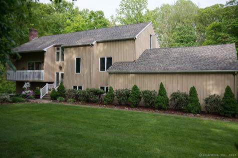 72 Farm Brook Court Hamden CT 06514