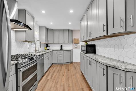 103 Glenwood Drive Plainville CT 06062