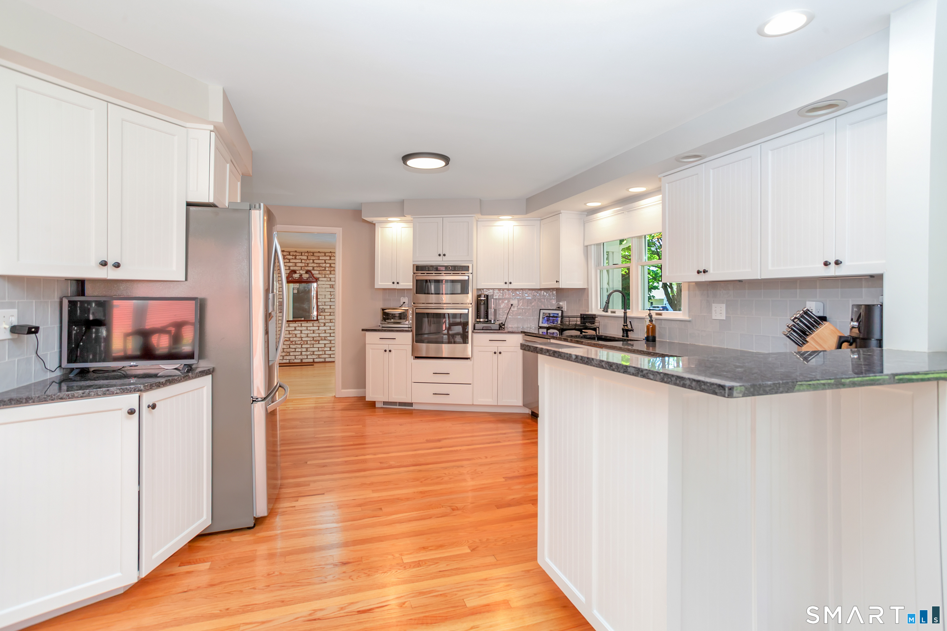 309 North Grand Street Suffield CT 06093