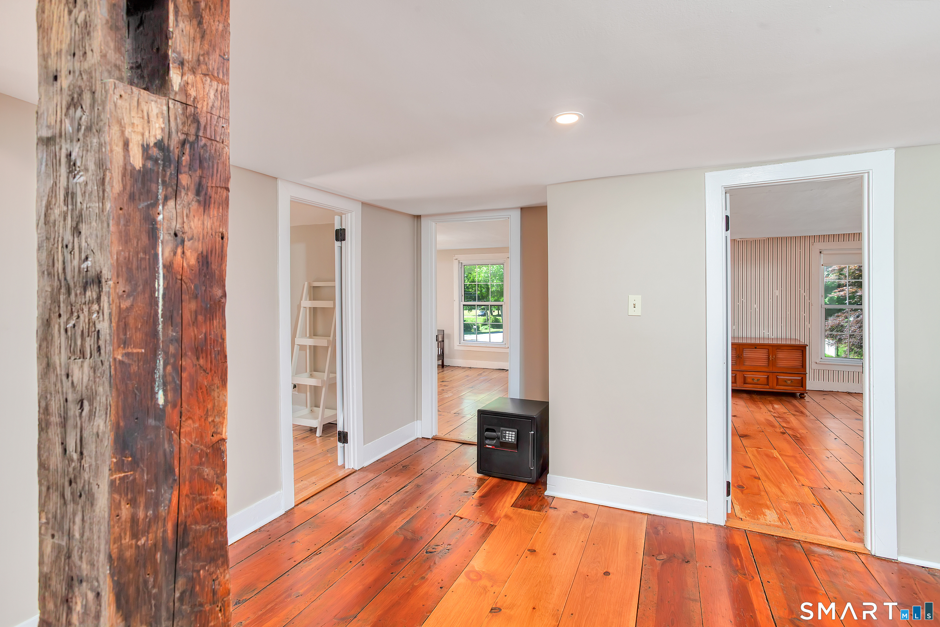 309 North Grand Street Suffield CT 06093