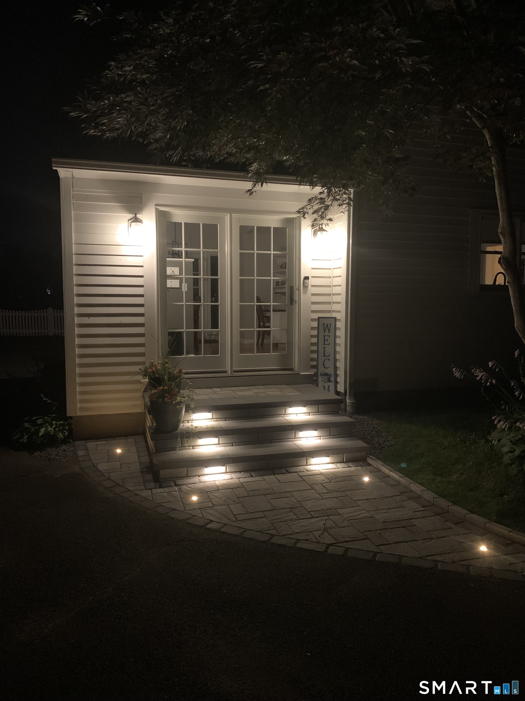 309 North Grand Street Suffield CT 06093