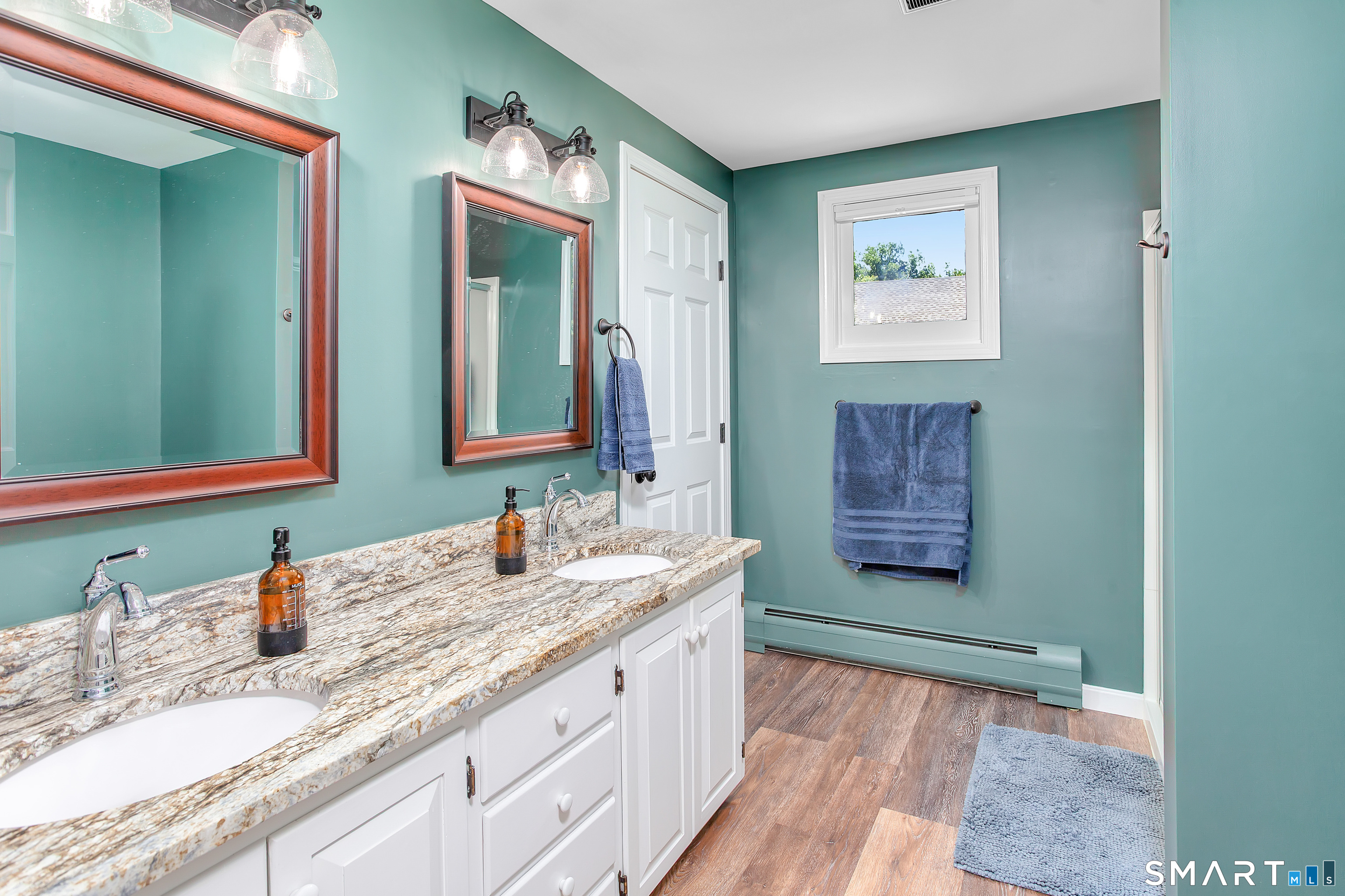 309 North Grand Street Suffield CT 06093