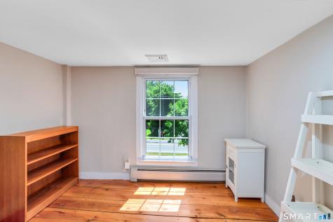309 North Grand Street Suffield CT 06093