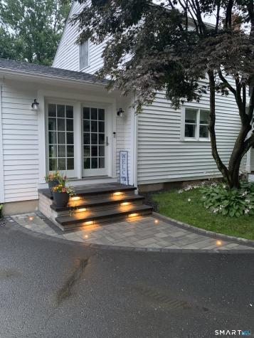 309 North Grand Street Suffield CT 06093