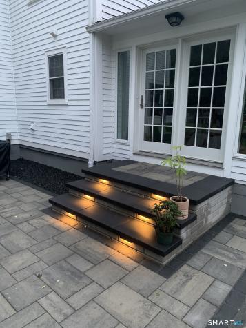 309 North Grand Street Suffield CT 06093