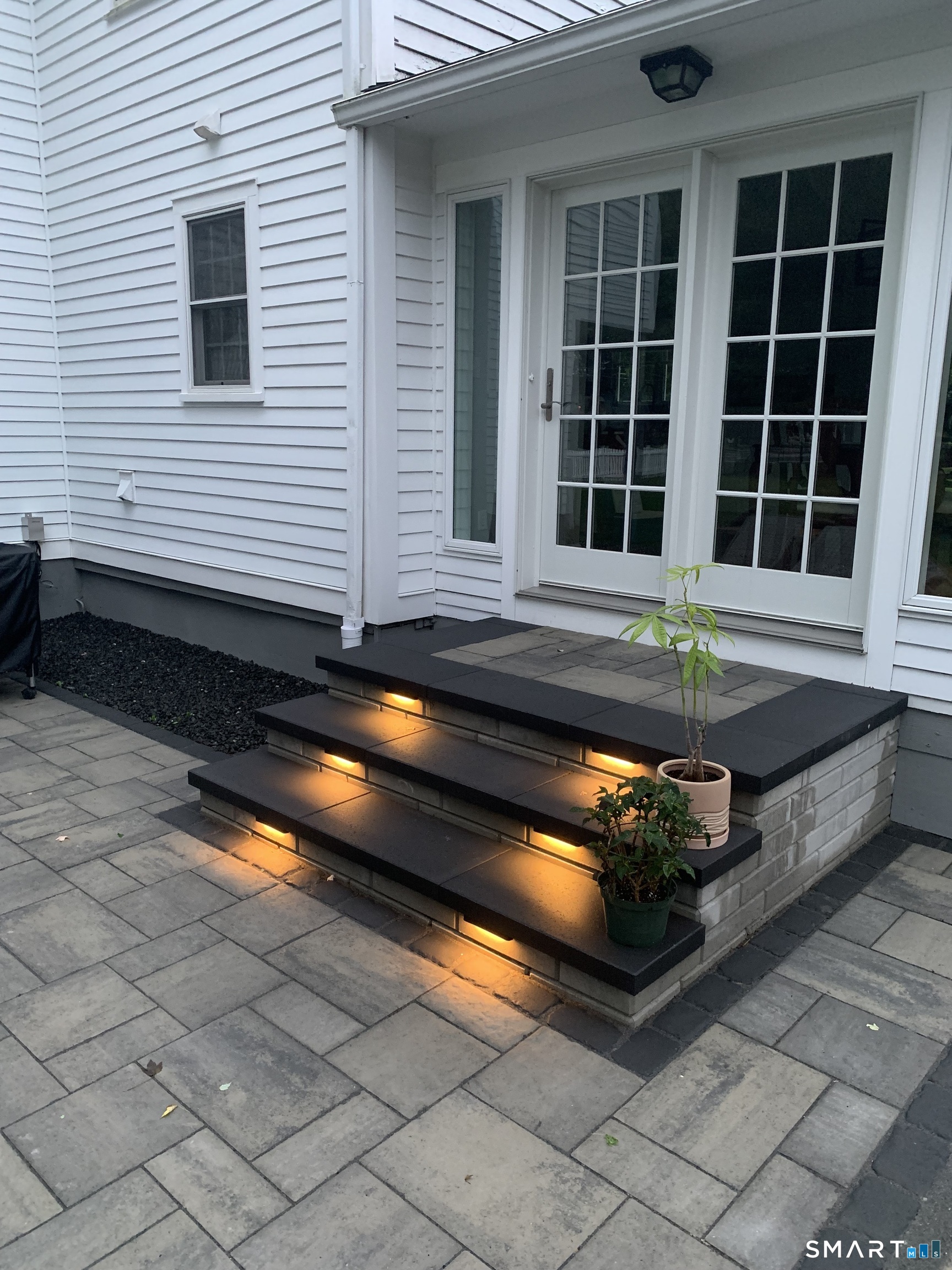 309 North Grand Street Suffield CT 06093
