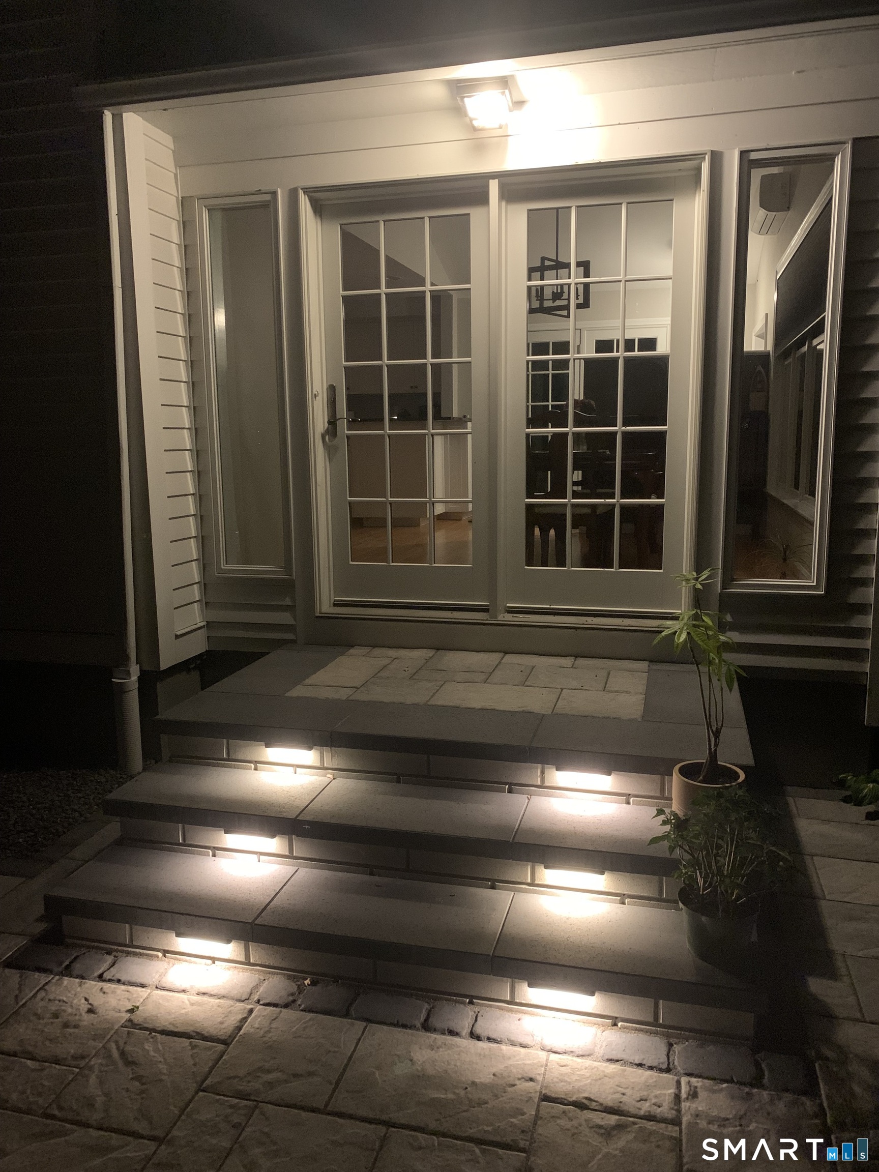 309 North Grand Street Suffield CT 06093