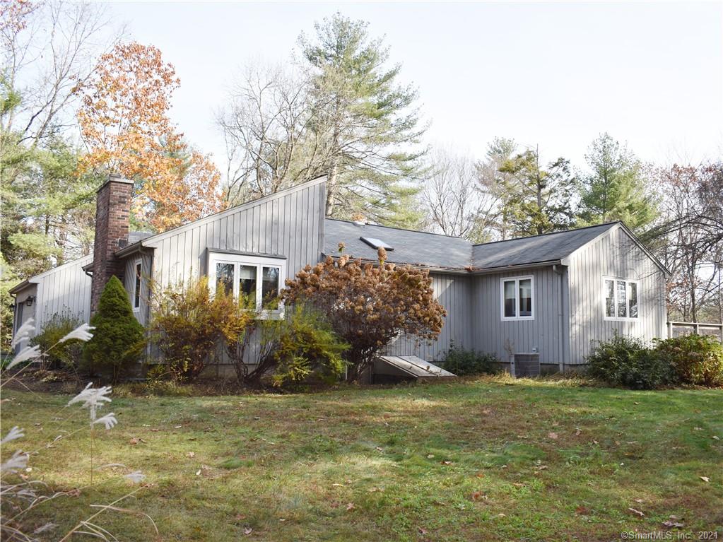 9 Woodridge Circle Canton CT 06019