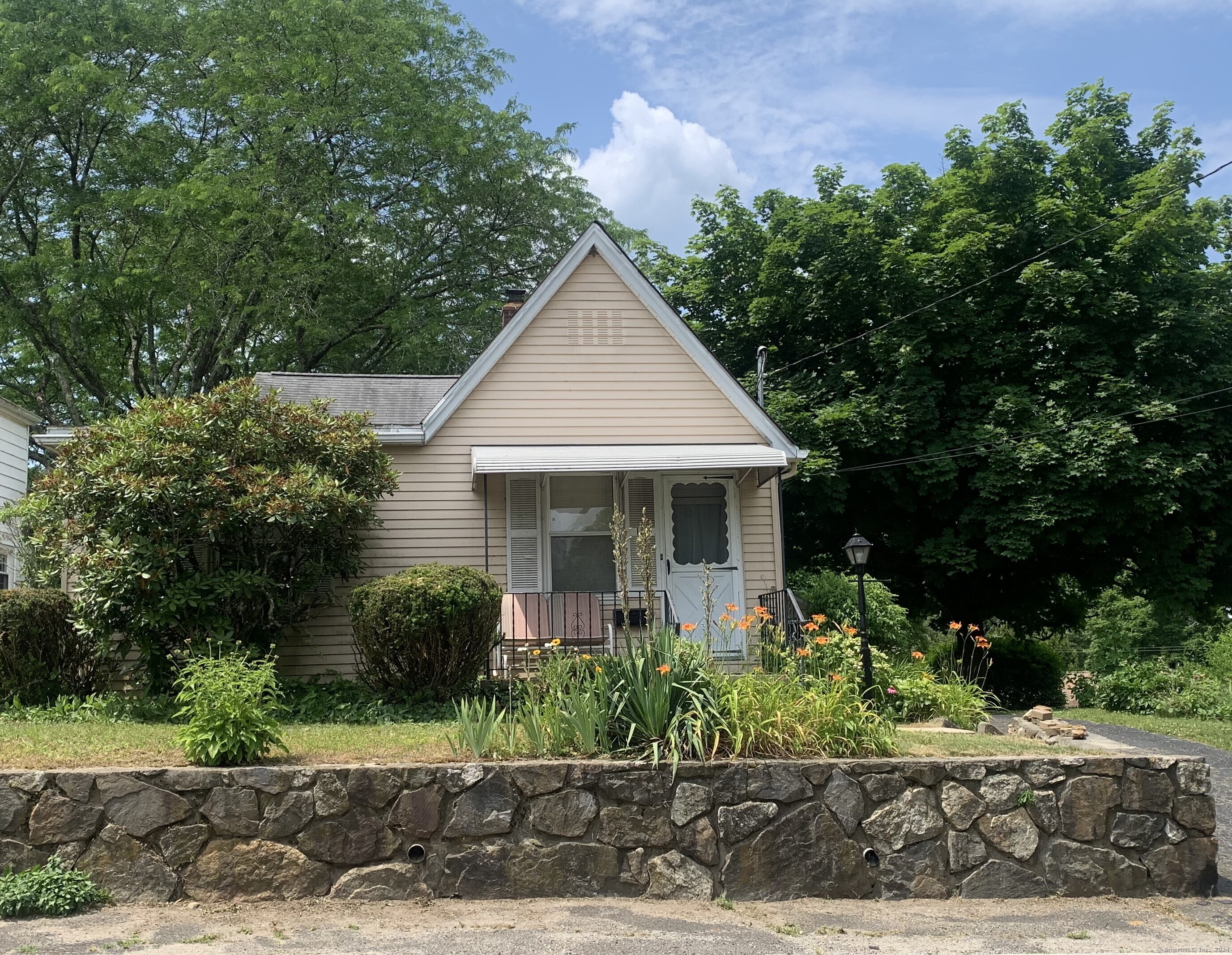 157 Oakville Avenue Waterbury CT 06708