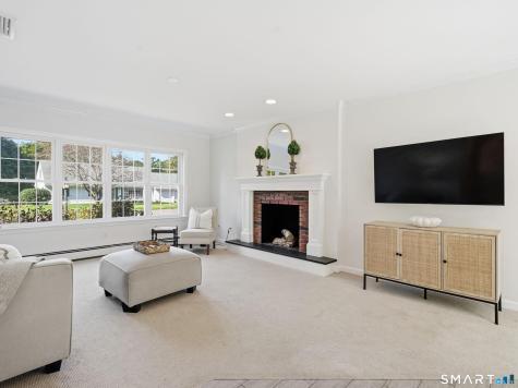 6 Cornfield Road Simsbury CT 06070