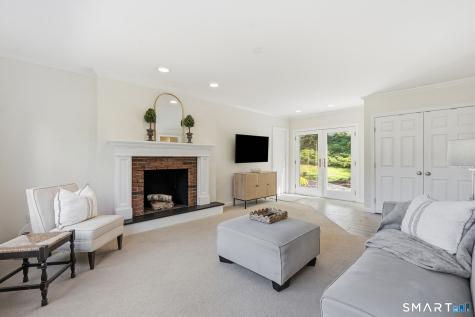 6 Cornfield Road Simsbury CT 06070