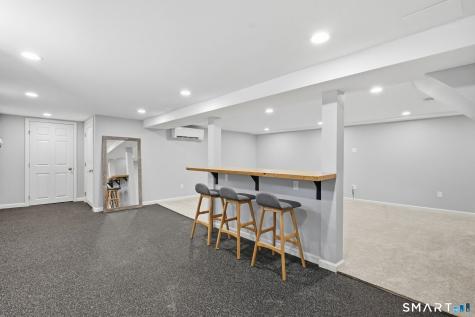 6 Cornfield Road Simsbury CT 06070