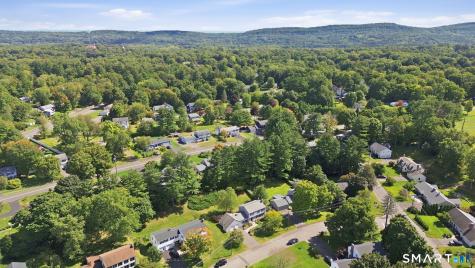 6 Cornfield Road Simsbury CT 06070