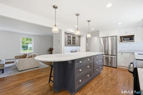 6 Cornfield Road Simsbury CT 06070