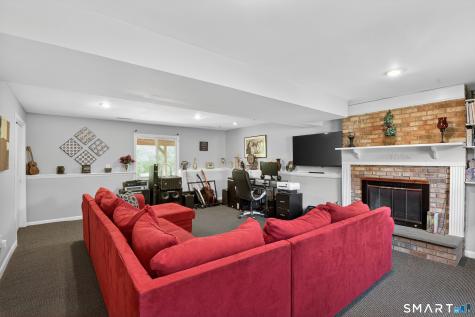 85 Grassland Road Milford CT 06461