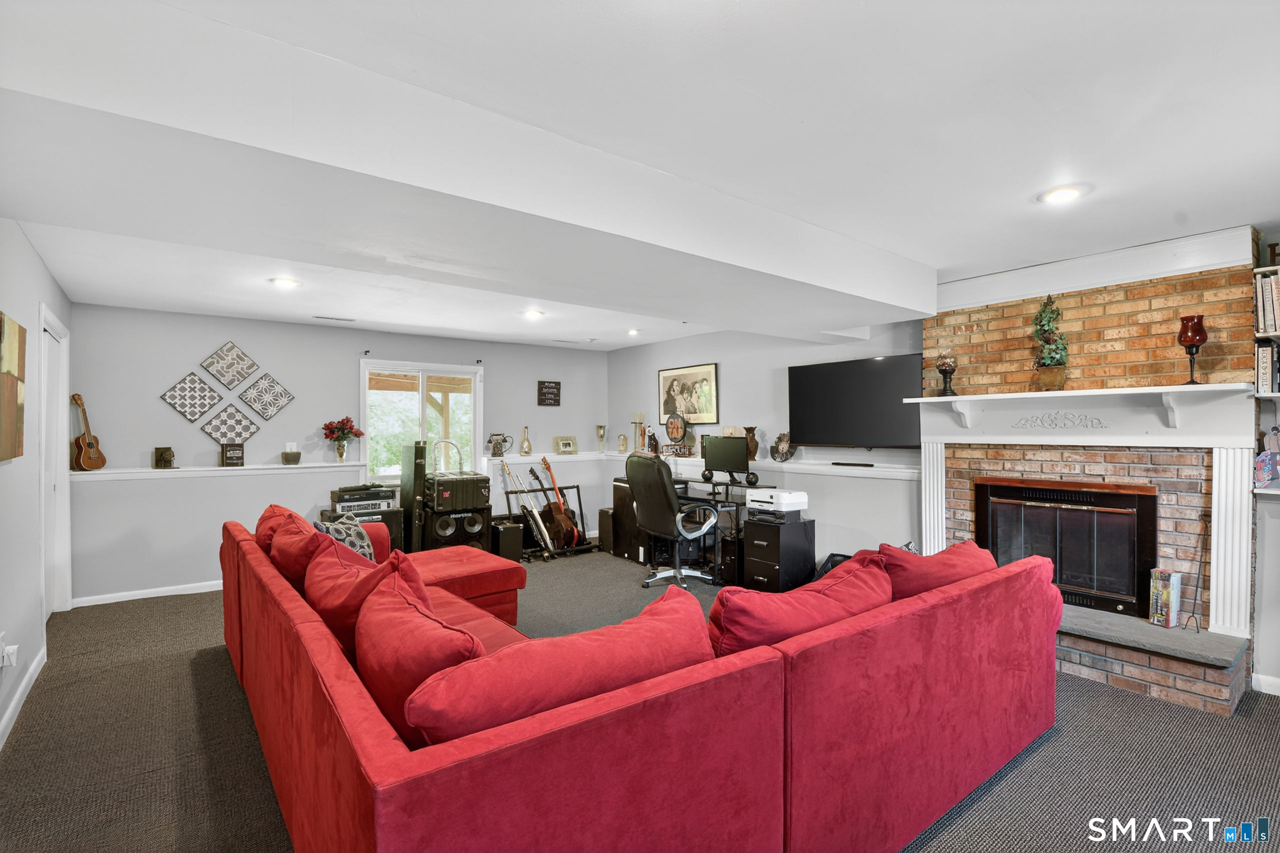 85 Grassland Road Milford CT 06461