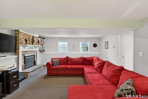 85 Grassland Road Milford CT 06461