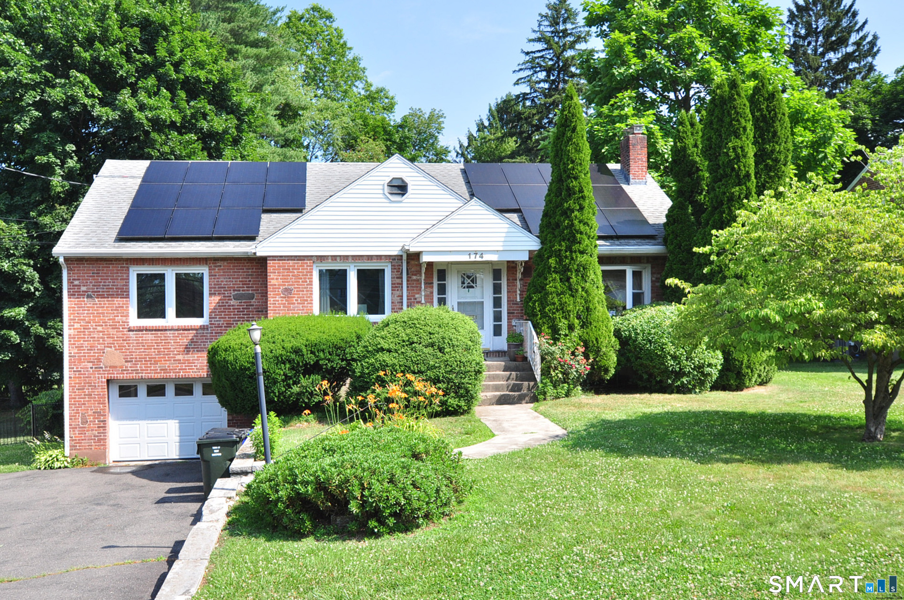 174 Mohawk Drive West Hartford CT 06117