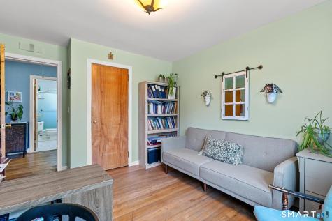 174 Mohawk Drive West Hartford CT 06117