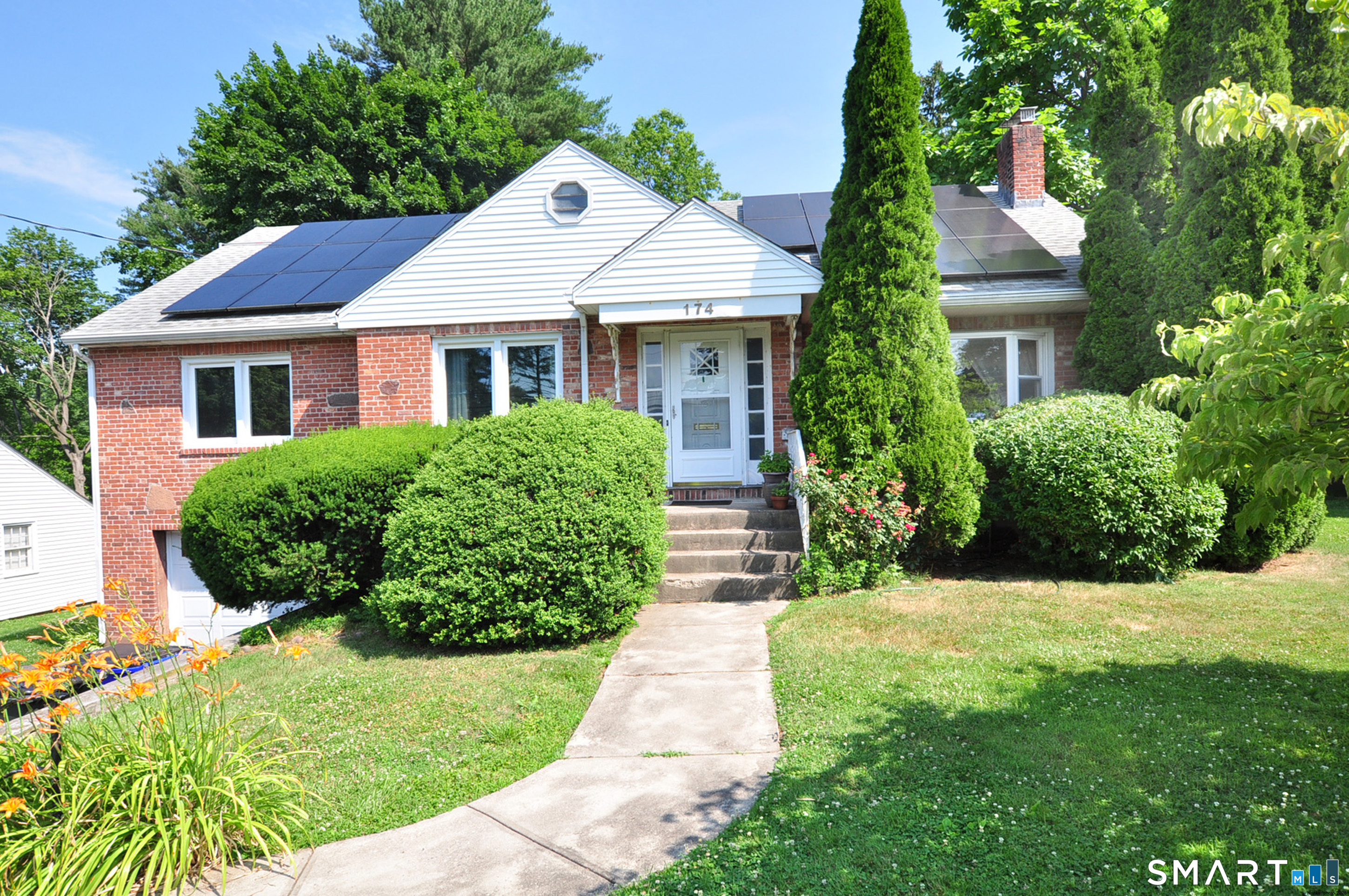 174 Mohawk Drive West Hartford CT 06117