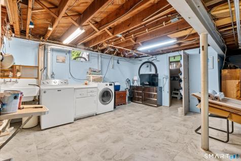 174 Mohawk Drive West Hartford CT 06117