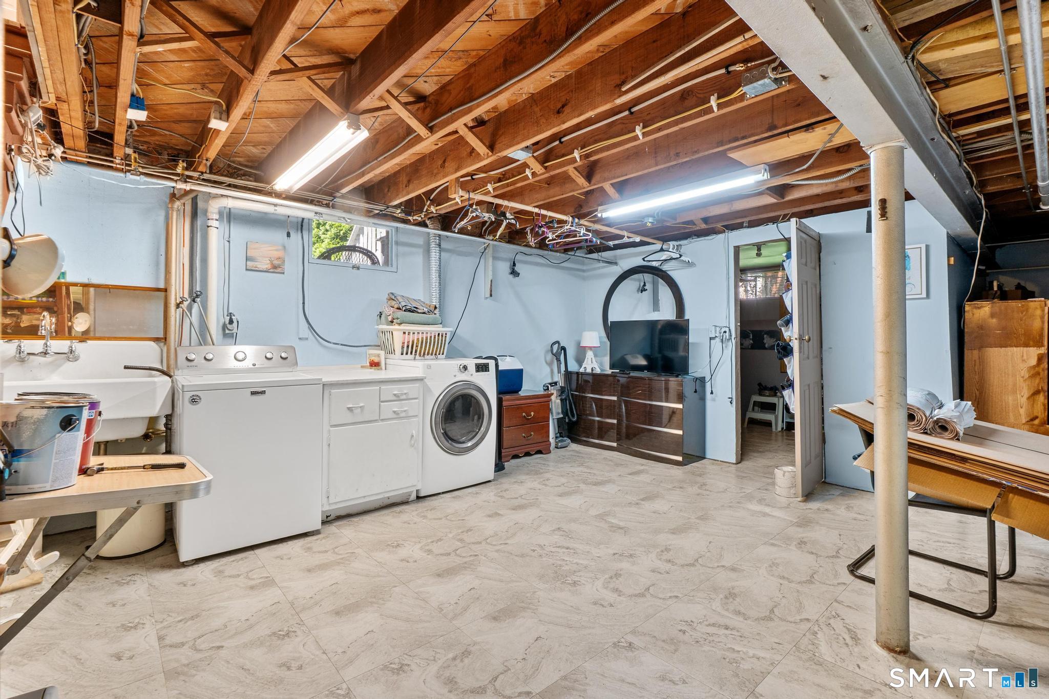 174 Mohawk Drive West Hartford CT 06117