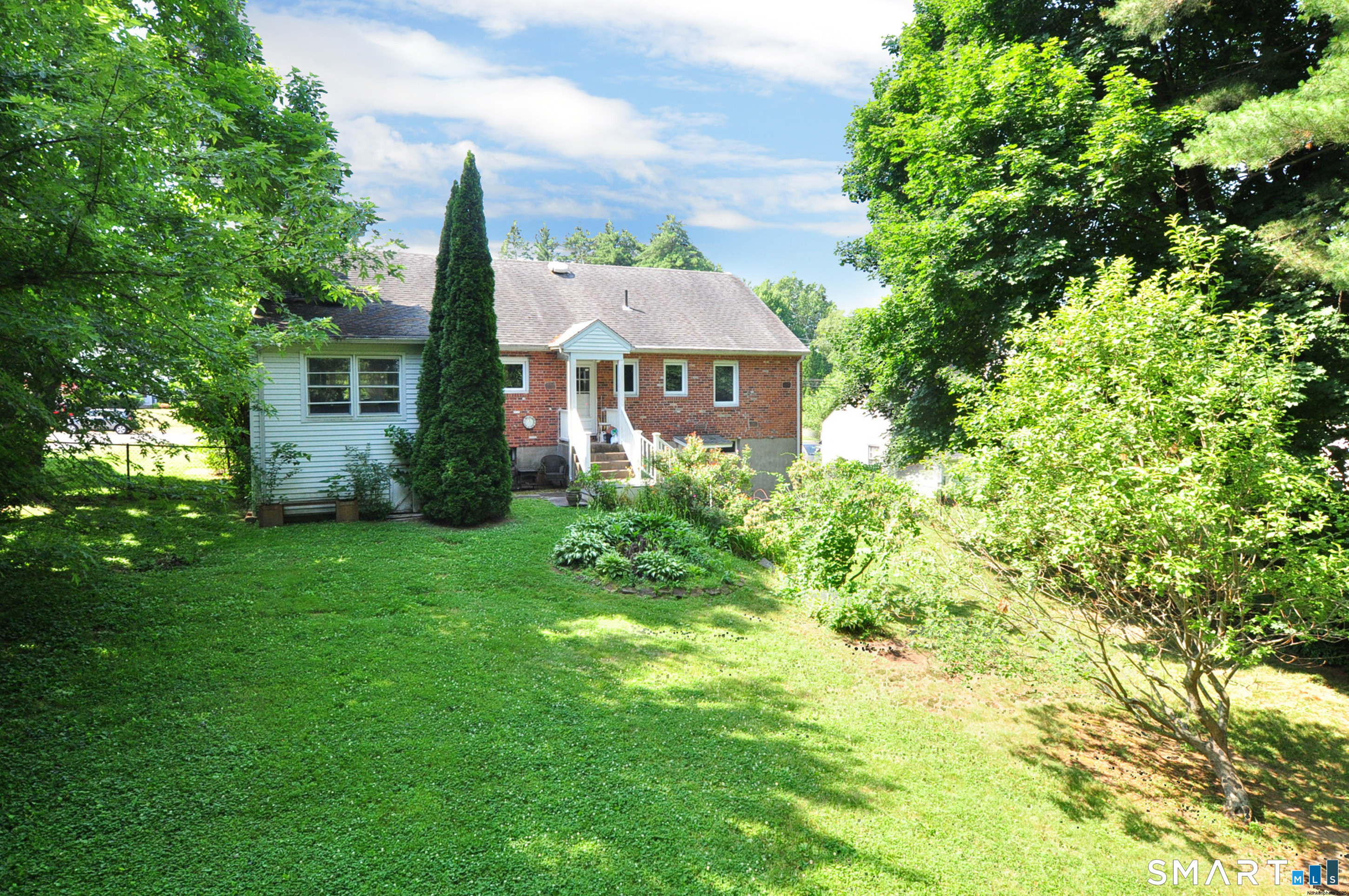 174 Mohawk Drive West Hartford CT 06117